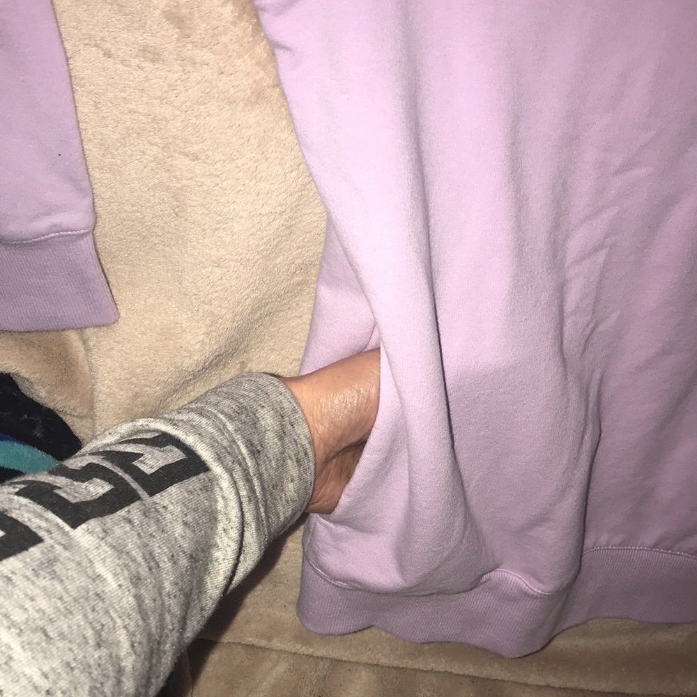 Fila medium light purple sweatshirt 💕 - Picture 5 of 6